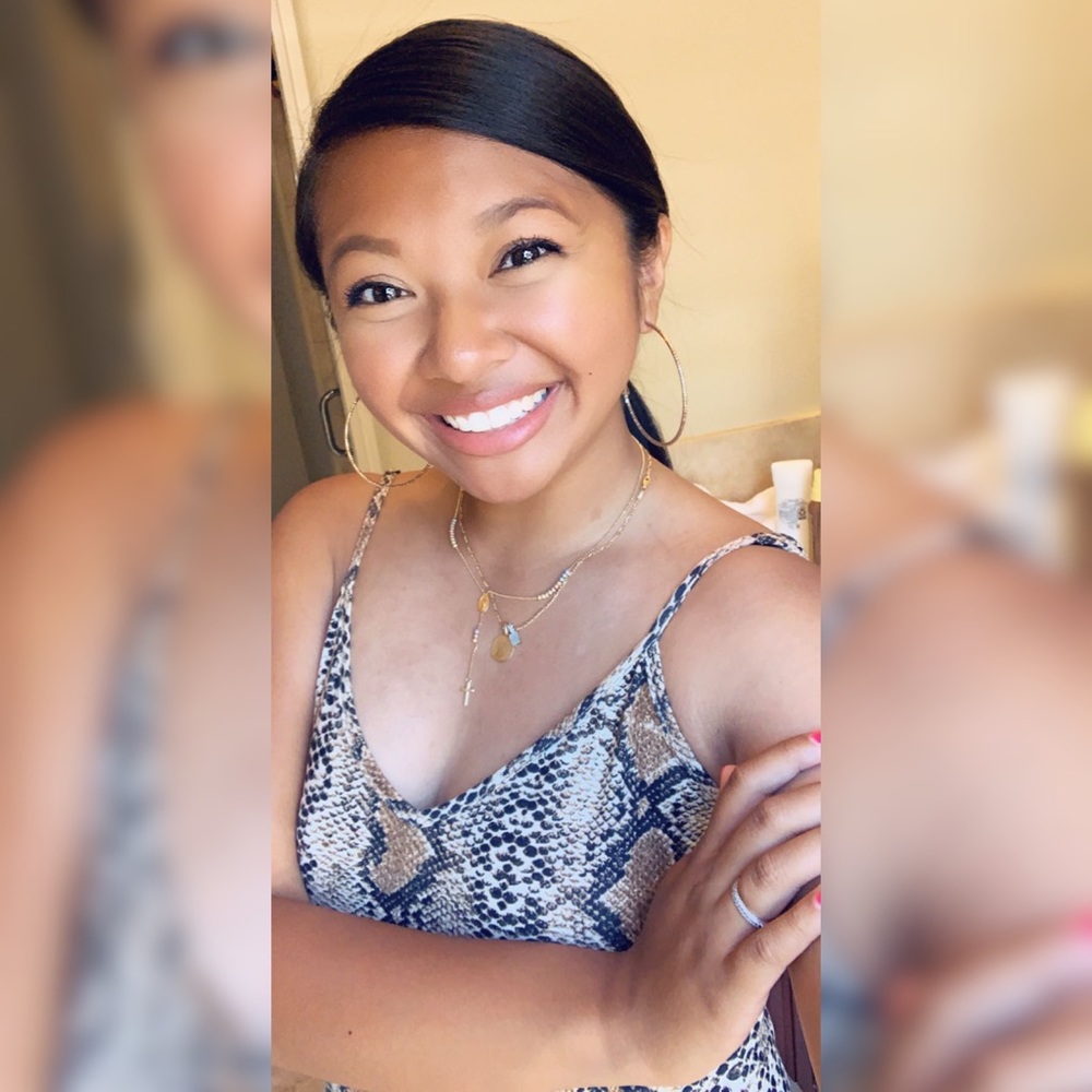 Meet your Posher, Alexis